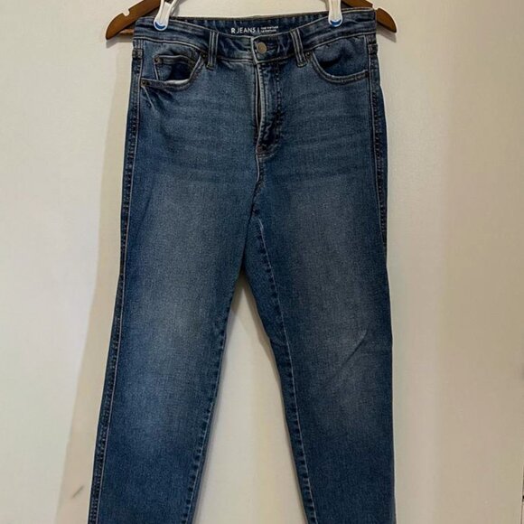 Classic Blue Women’s Jeans - Picture 6 of 8